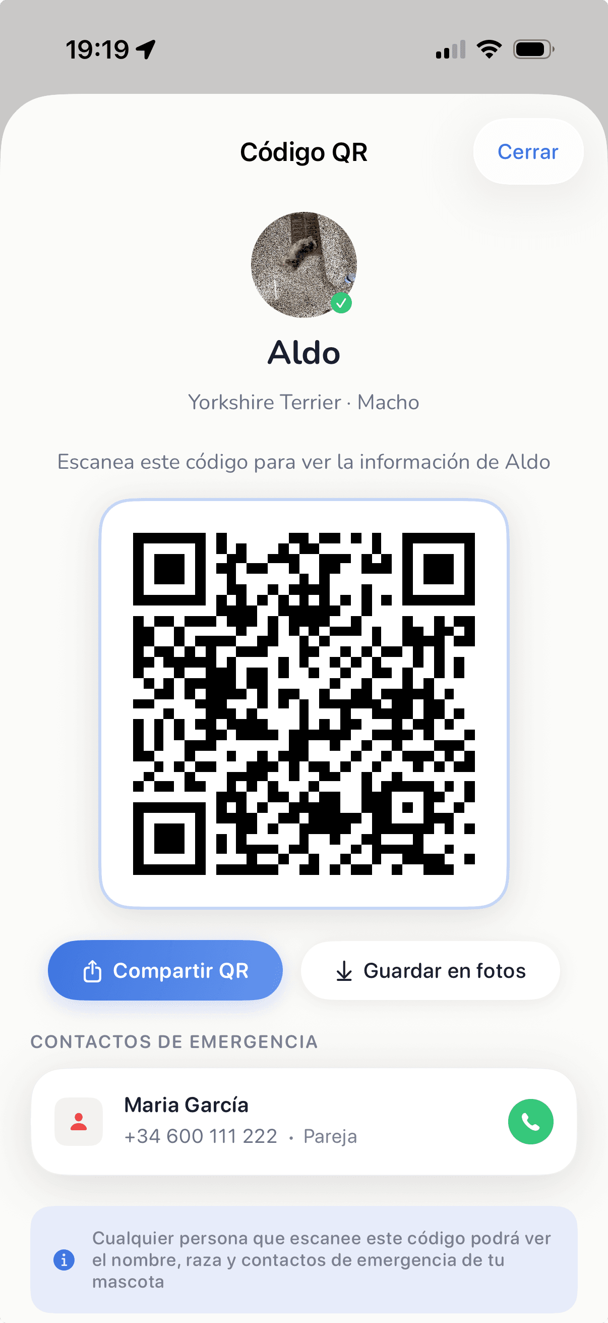 Código QR de emergencia con contactos